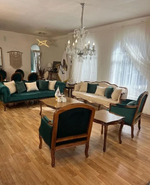 مبل کلاسیک چستر فرانسوی کیمیا ۸ نفره
